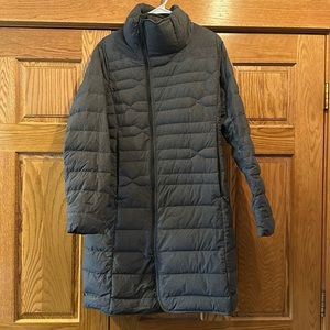 Great condition! North Face 550 long coat. Women’s medium.
